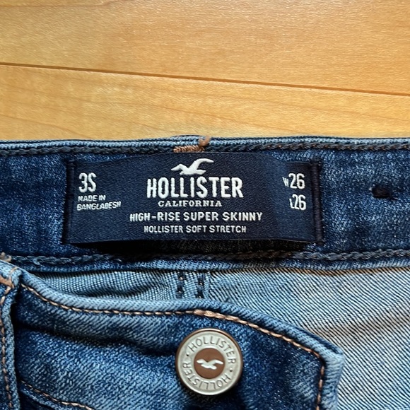 NWOT Hollister High-Rise Super Skinny Ripped Medium Wash Jeans - Picture 5 of 7